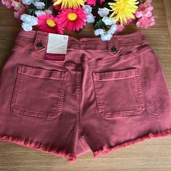 So Juniors’ Fray Hem Utility Shorts High Rise Size 13/31W Crimson Maple - Picture 5 of 11